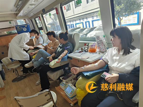 慈利县我和小伙子作爱时高潮：无偿献血 传递爱心